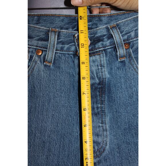 Levi's 501 Shorts Raw Seam Size 32 - Picture 3 of 7